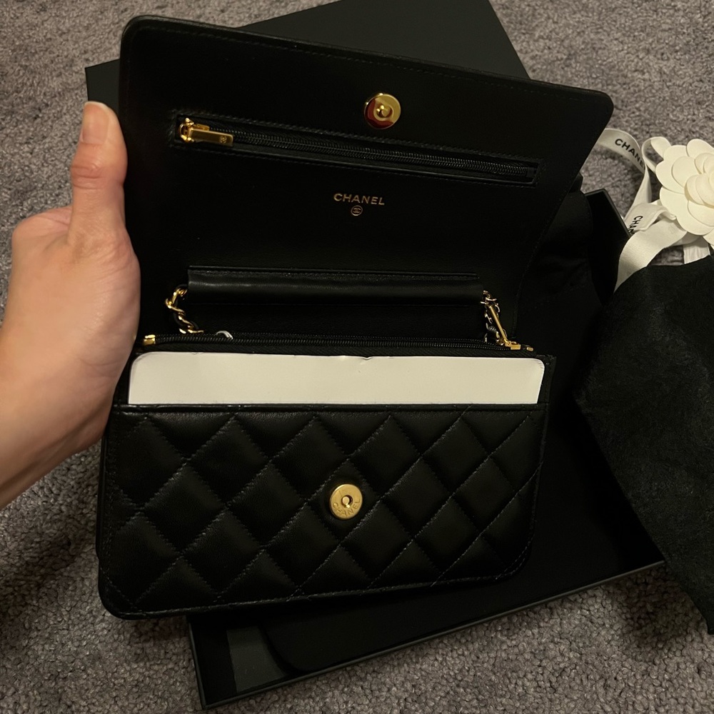 Chanel Wallet on Chain